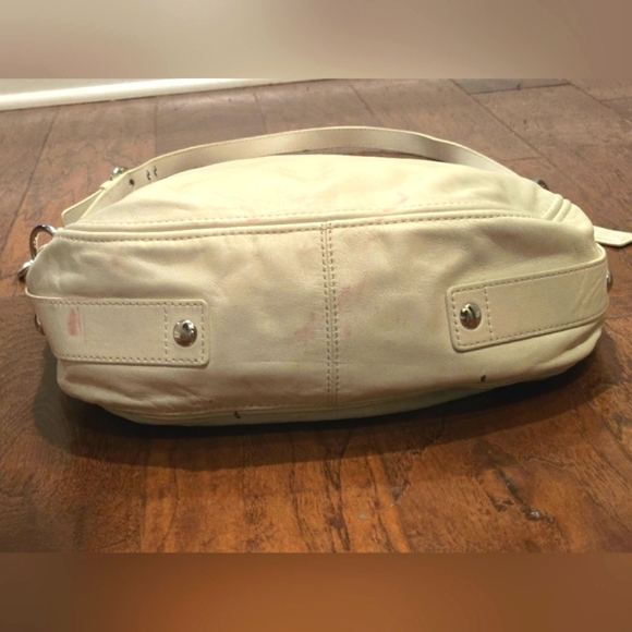 Coach Zoe Ivory Leather Hobo Bag, SilverTone Hardware, Detachable Shoulder Strap - Picture 5 of 16